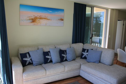 Beachside Luxury Apartments One & Two Bedroom In Beachfront Oaks Pier Building - Accommodation Kalgoorlie 14