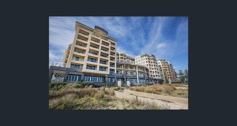 Beachside Luxury Apartments One & Two Bedroom In Beachfront Oaks Pier Building - Accommodation Kalgoorlie 2