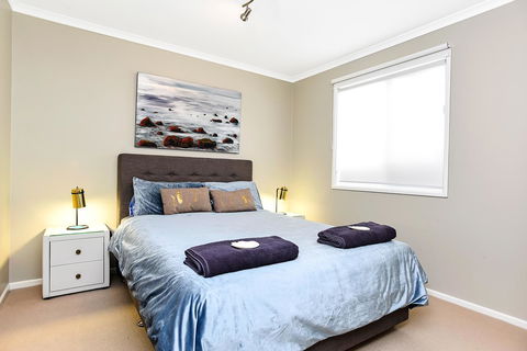 Ainslie Roberts Drive Retreat - Accommodation Kalgoorlie 4