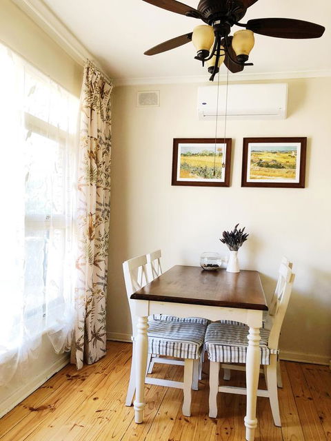 Beautiful Garden House - Accommodation Kalgoorlie 16