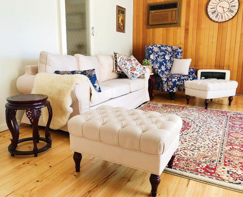 Beautiful Garden House - Accommodation Kalgoorlie 0