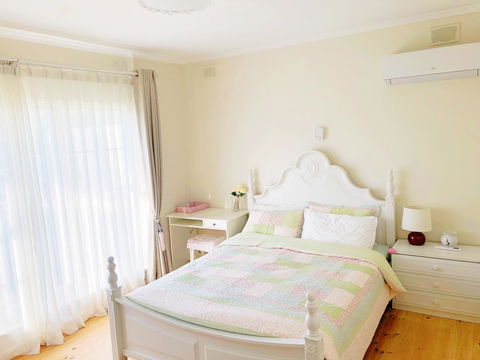 Beautiful Garden House - Accommodation Kalgoorlie 10