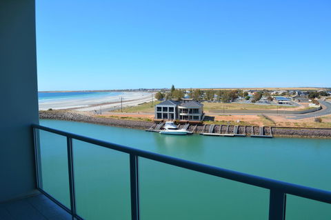 Wallaroo Marina Luxury Apartment - Accommodation Kalgoorlie 6
