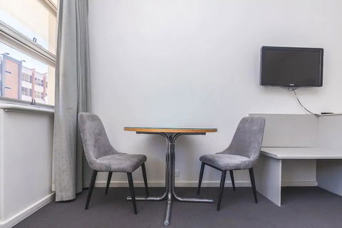 Hi 5 Glenelg Studio Apartment - Accommodation Kalgoorlie 4