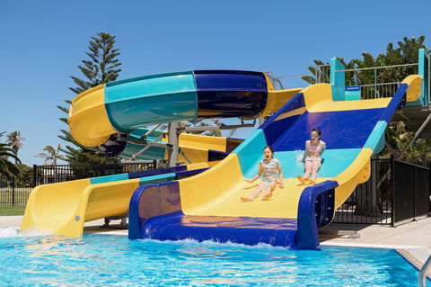 The Retreat West Beach Parks - Accommodation Kalgoorlie 2