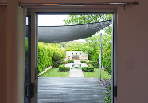 S T U D I O 22 Peaceful Retreat With Garden Views - Accommodation Kalgoorlie 12