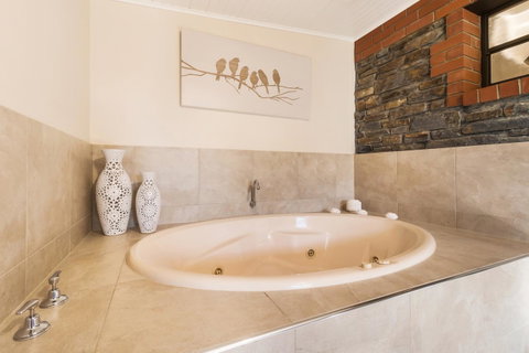 Stonewell Cottages And Vineyards - Accommodation Kalgoorlie 35