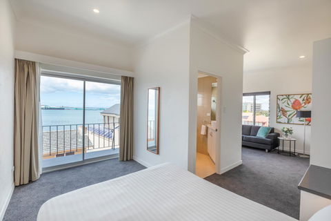 Bay 10 - Suites And Apartments - Accommodation Kalgoorlie 11
