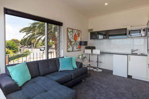 Bay 10 - Suites And Apartments - Accommodation Kalgoorlie 6