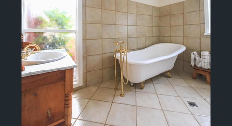 Ambrosia Holiday Home - Accommodation Kalgoorlie 9