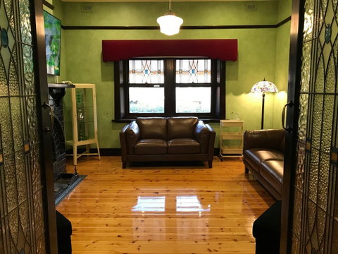 Ambrosia Holiday Home - Accommodation Kalgoorlie 1