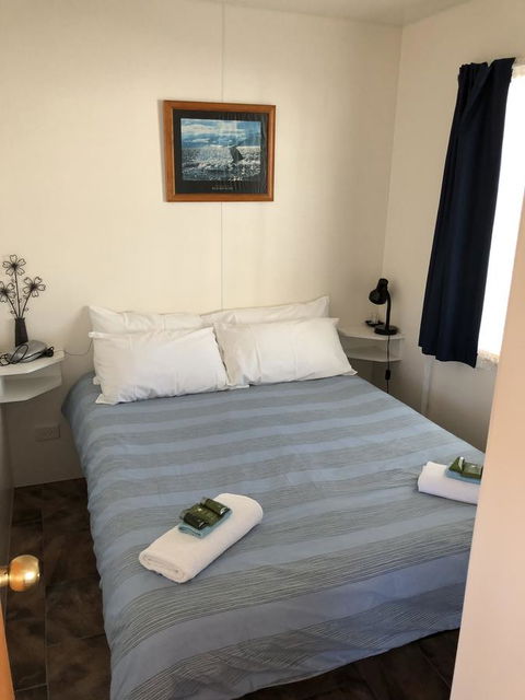 Rocks Retreat Cabin - Dolphin - Accommodation Kalgoorlie 5