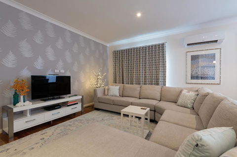 Boutique Getaway On Wright - Accommodation Kalgoorlie 1