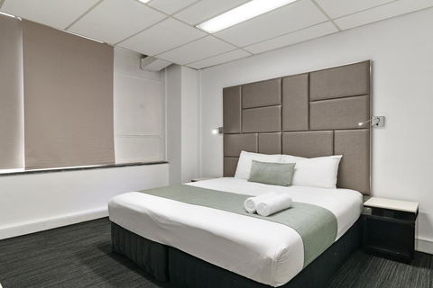 Cosmo On Bank - Accommodation Kalgoorlie 7