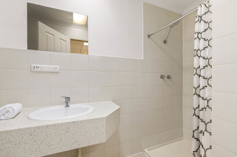 Cosmo On Bank - Accommodation Kalgoorlie 13
