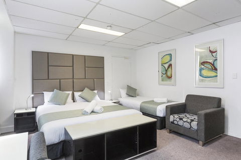 Cosmo On Bank - Accommodation Kalgoorlie 1