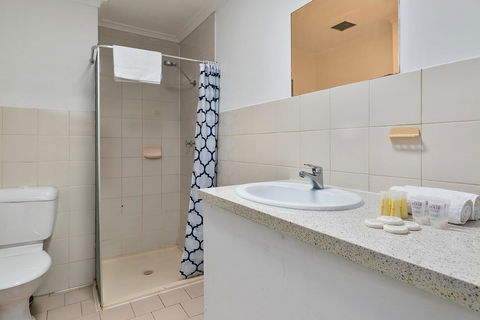 Cosmo On Bank - Accommodation Kalgoorlie 12