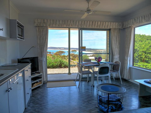 Emu Bay Holiday Homes - Accommodation Kalgoorlie 26
