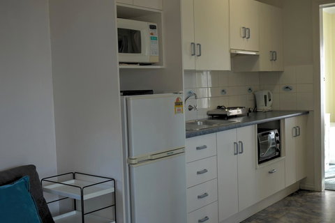 Emu Bay Holiday Homes - Accommodation Kalgoorlie 28