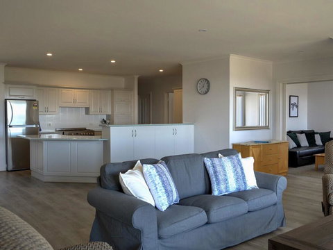 Emu Bay Holiday Homes - Accommodation Kalgoorlie 15