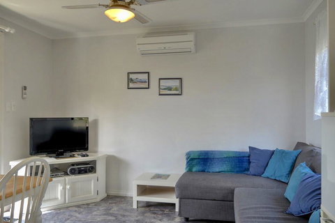 Emu Bay Holiday Homes - Accommodation Kalgoorlie 1