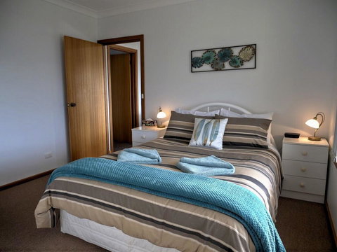 Emu Bay Holiday Homes - Accommodation Kalgoorlie 11