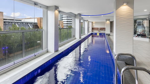 Oaks Adelaide Embassy Suites - Accommodation Kalgoorlie 1