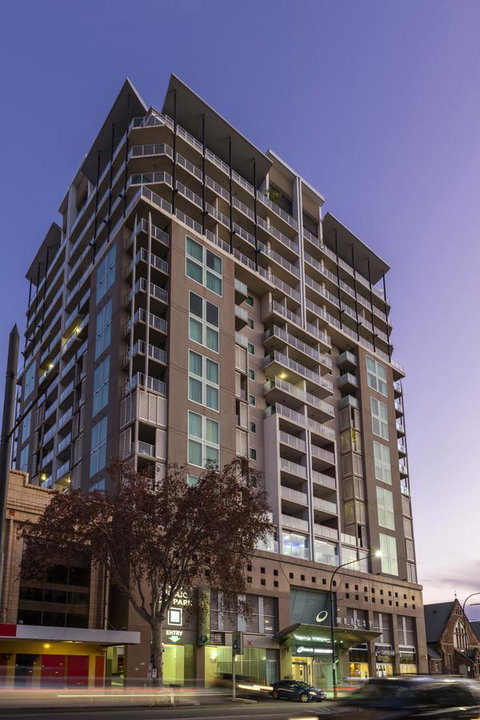 Oaks Adelaide Embassy Suites - Accommodation Kalgoorlie 9