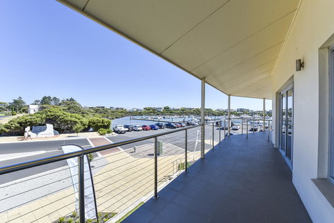 Aloha Waterfront Properties - Accommodation Kalgoorlie 10