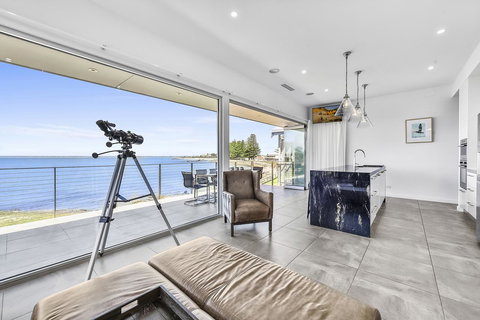 Aloha Waterfront Properties - Accommodation Kalgoorlie 8