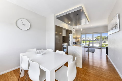 Aloha Waterfront Properties - Accommodation Kalgoorlie 27