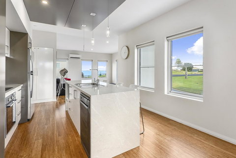 Aloha Waterfront Properties - Accommodation Kalgoorlie 6
