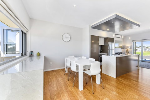 Aloha Waterfront Properties - Accommodation Kalgoorlie 28