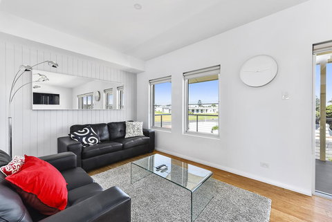 Aloha Waterfront Properties - Accommodation Kalgoorlie 17