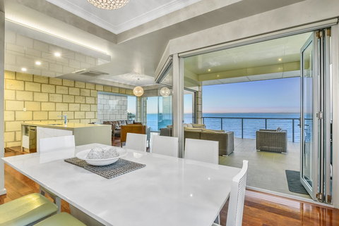 Aloha Waterfront Properties - Accommodation Kalgoorlie 9