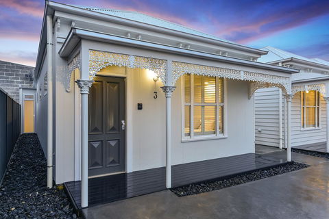 Aloha Central Luxury Apartments - Accommodation Kalgoorlie 2