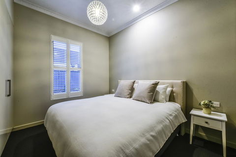 Aloha Central Luxury Apartments - Accommodation Kalgoorlie 4