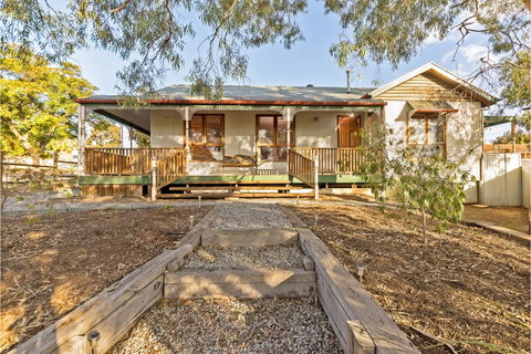 Rustic On 13th - Accommodation Kalgoorlie 21