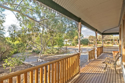 Rustic On 13th - Accommodation Kalgoorlie 20