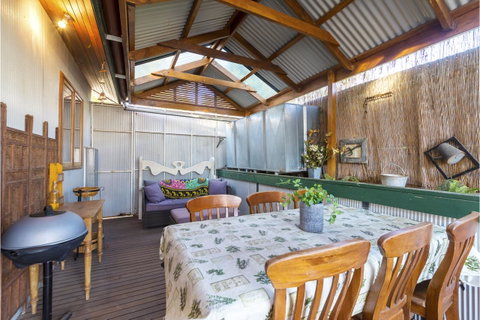 Rustic On 13th - Accommodation Kalgoorlie 9