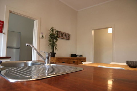 Merellaan - Accommodation Kalgoorlie 8