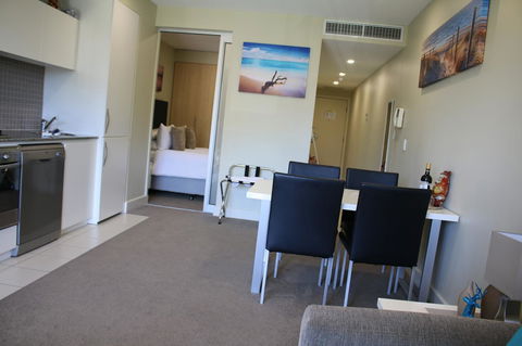 Beachside Luxury Getaway In Glenelg - Accommodation Kalgoorlie 1