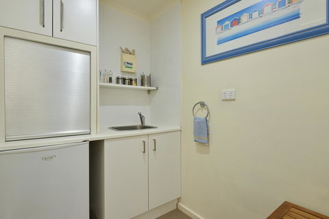 Wintergarden Beach Cabin - Accommodation Kalgoorlie 8