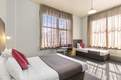 Adelaide Paringa - Accommodation Kalgoorlie 5