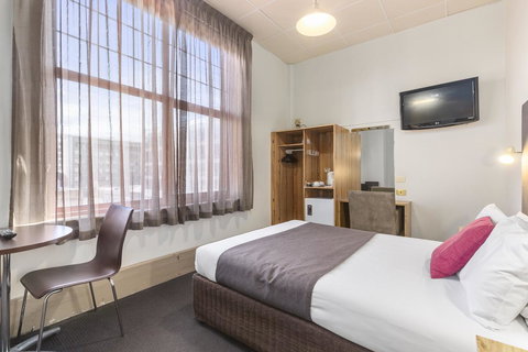 Adelaide Paringa - Accommodation Kalgoorlie 3