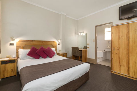Adelaide Paringa - Accommodation Kalgoorlie 9