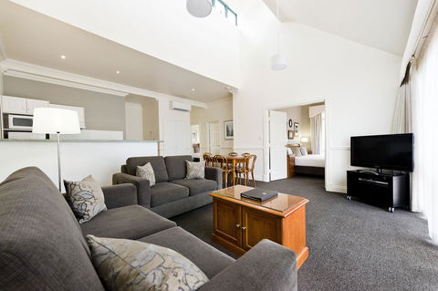 Majestic Old Lion Apartments - Accommodation Kalgoorlie 6