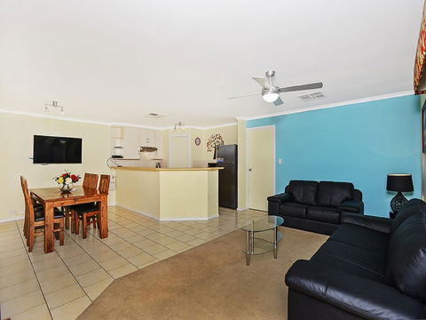 Lakeside - Encounter Bay - Accommodation Kalgoorlie 5