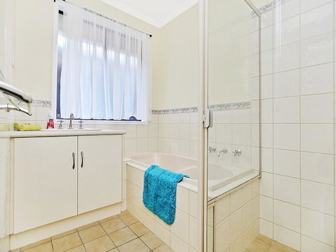 Lakeside - Encounter Bay - Accommodation Kalgoorlie 13