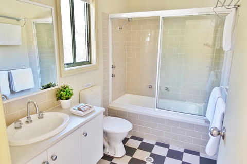 SkyView Villa - Accommodation Kalgoorlie 11